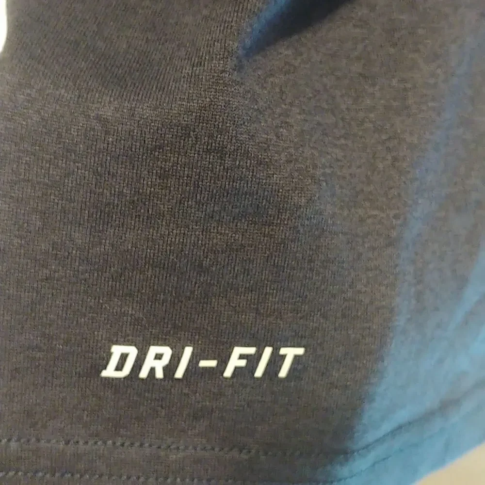 Nike. Bears Dry-Fit Sports Shirt. Size Medium. Like New.